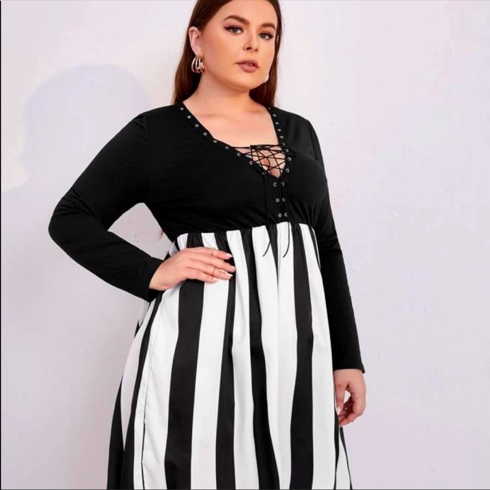 Black and white striped dress 🖤🤍🖤